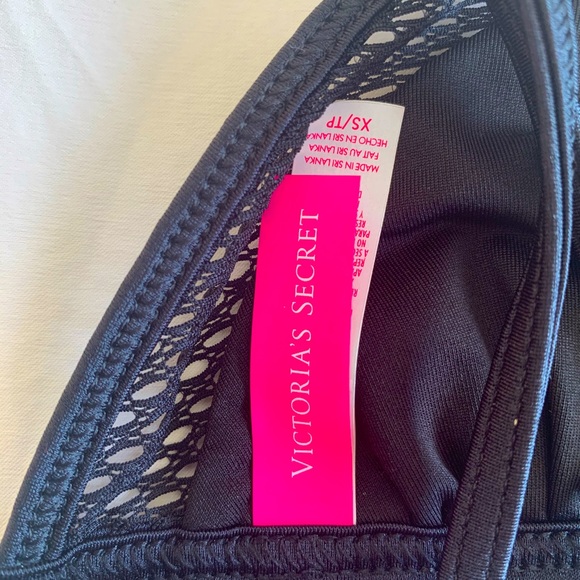 🛍VICTORIA’S SECRET Triangle Mesh Bikini Top - Picture 3 of 3
